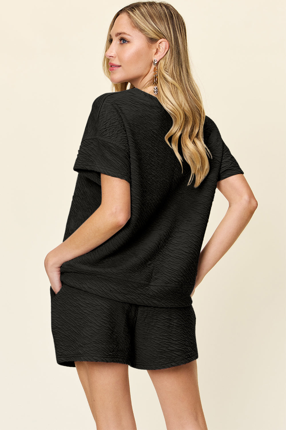 Ensemble t-shirt à manches courtes texturé Double Take et short à cordon de serrage